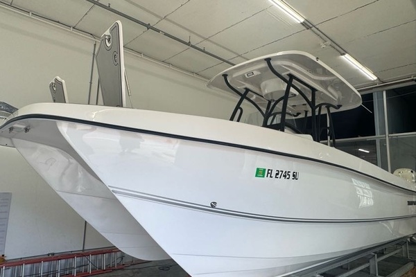 25ft Twin Vee Yacht For Sale