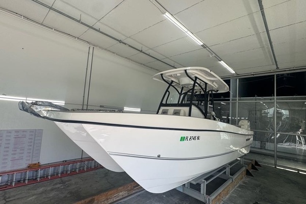 25ft Twin Vee Yacht For Sale