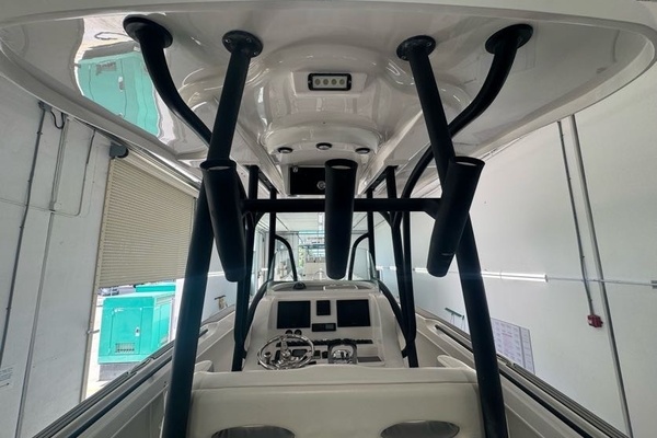 25ft Twin Vee Yacht For Sale
