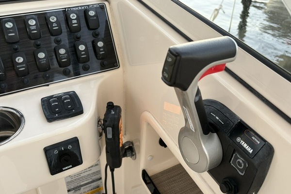 23ft Grady White Yacht For Sale