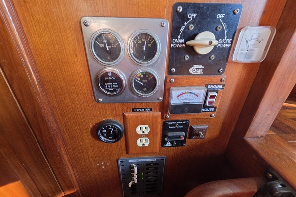 43ft Albin Yacht For Sale