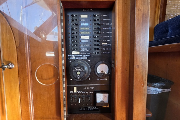 43ft Albin Yacht For Sale