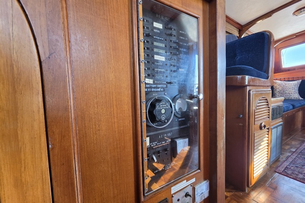 43ft Albin Yacht For Sale