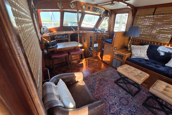43ft Albin Yacht For Sale
