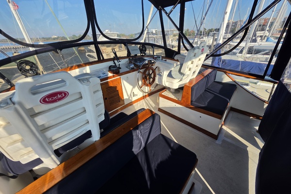 43ft Albin Yacht For Sale