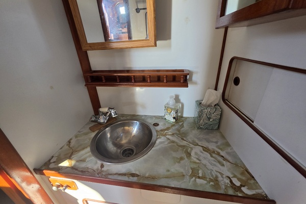 43ft Albin Yacht For Sale