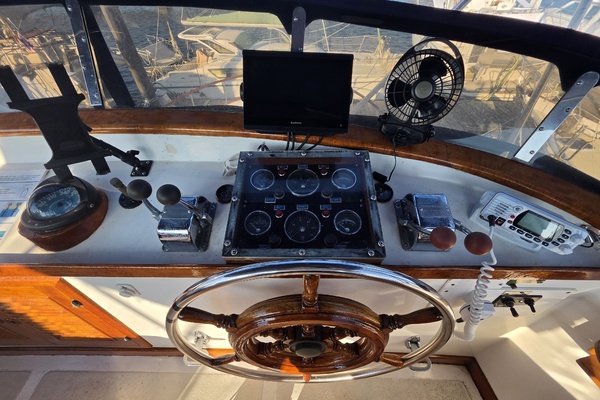 43ft Albin Yacht For Sale