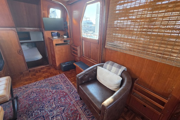 43ft Albin Yacht For Sale