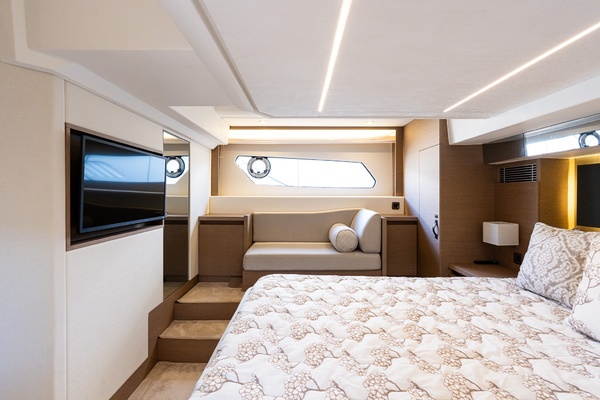 Knot Responsible 46ft Prestige Yacht For Sale