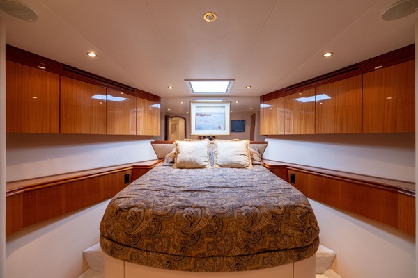 OUTRAGEOUS 80ft Hatteras Yacht For Sale