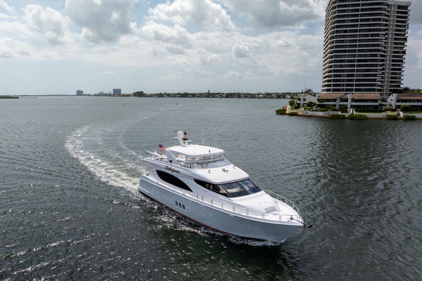 OUTRAGEOUS 80ft Hatteras Yacht For Sale