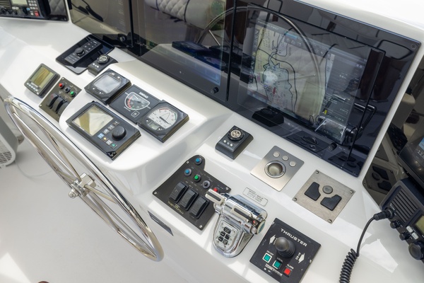 OUTRAGEOUS 80ft Hatteras Yacht For Sale