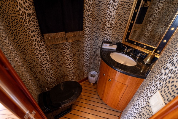 OUTRAGEOUS 80ft Hatteras Yacht For Sale