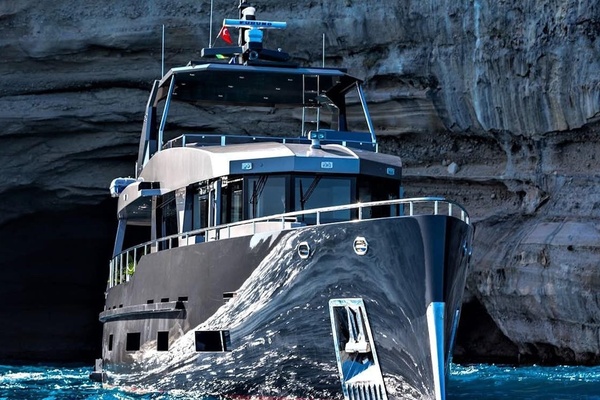 DIESEL THERAPY  71ft Bering Yacht For Sale