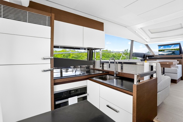 52ft Prestige Yacht For Sale