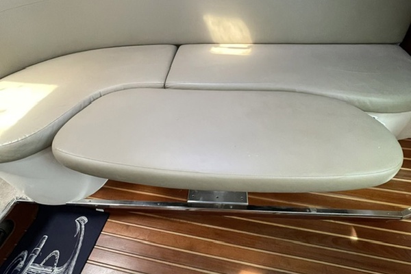 33ft Pursuit Yacht For Sale