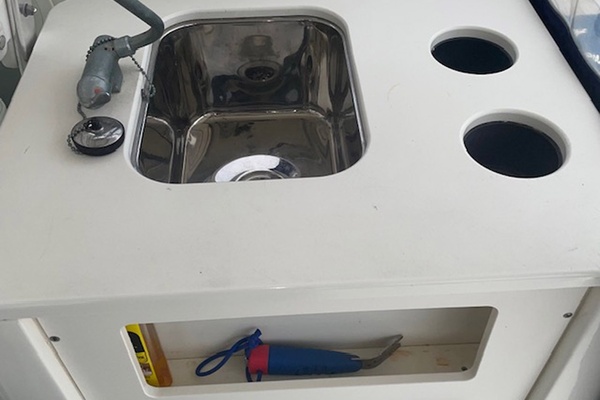 33ft Pursuit Yacht For Sale