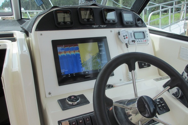 33ft Pursuit Yacht For Sale