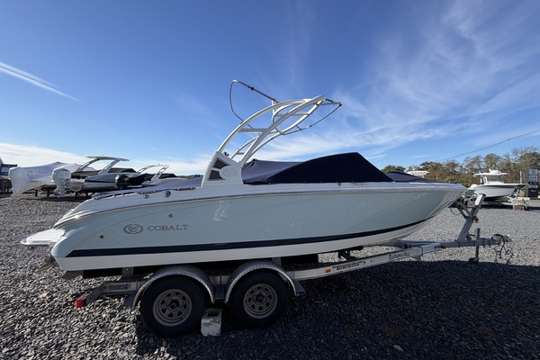 22ft Cobalt Yacht For Sale