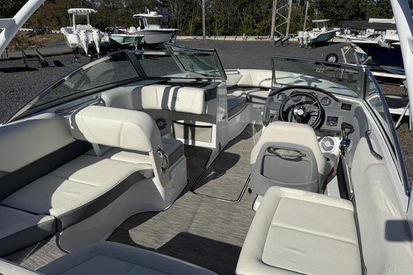 22ft Cobalt Yacht For Sale
