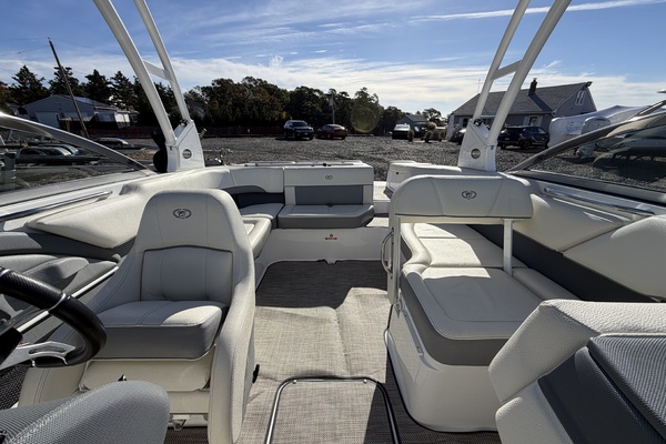 22ft Cobalt Yacht For Sale