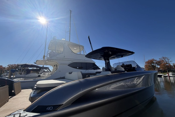 40' Solaris Yachts