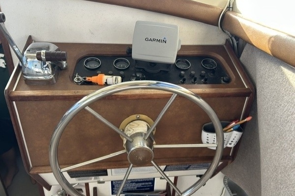 Wondrous 34ft Mainship Yacht For Sale
