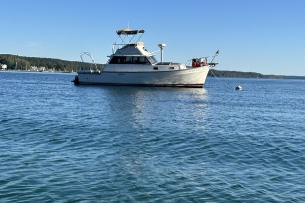 Wondrous 34ft Mainship Yacht For Sale