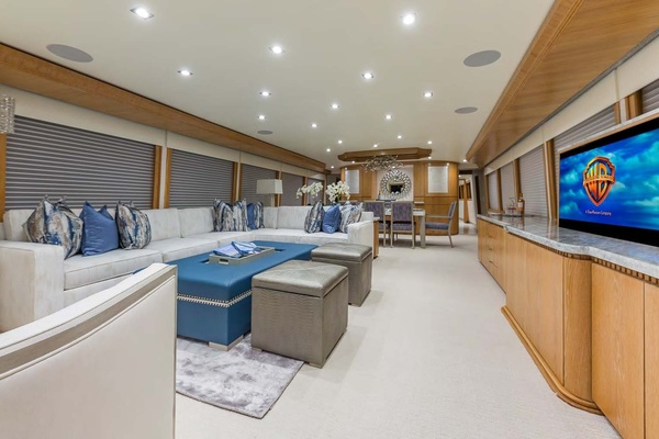 WINNING HAND 120ft Broward Yacht For Sale