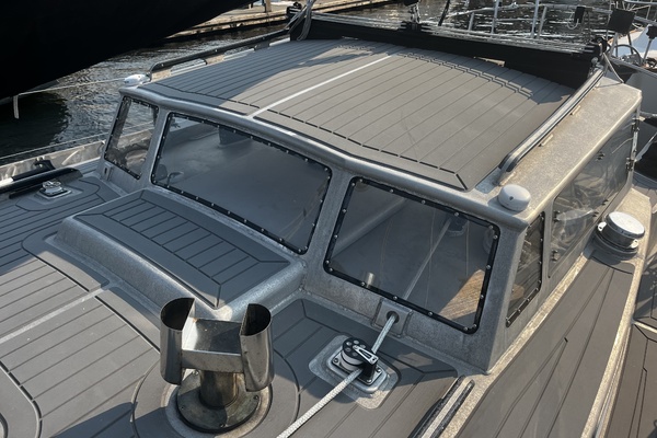 PATINA 35ft Brewer Yacht For Sale