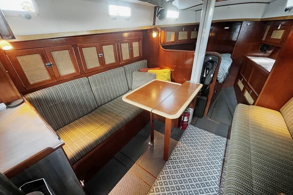 PATINA 35ft Brewer Yacht For Sale