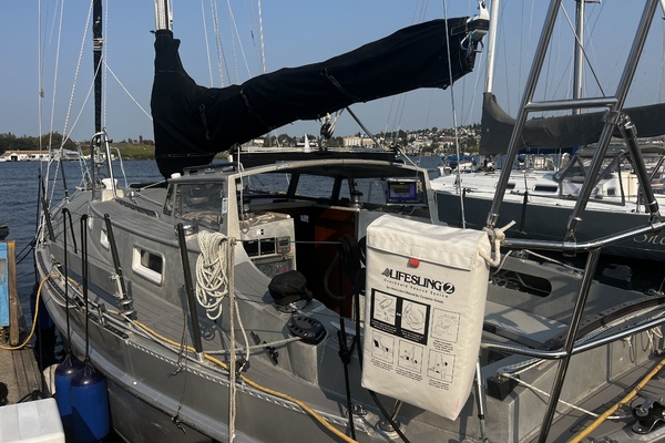 PATINA 35ft Brewer Yacht For Sale