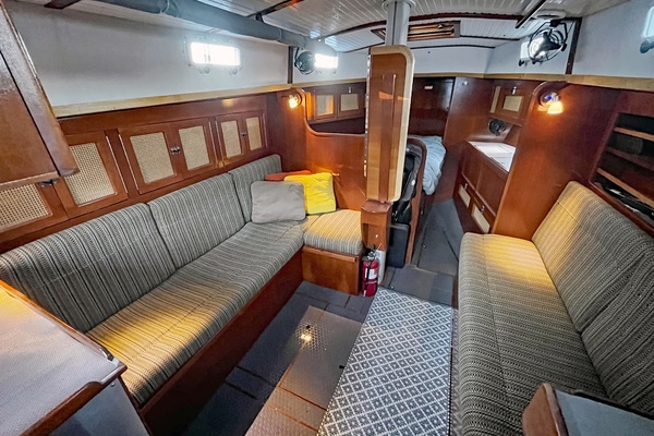 PATINA 35ft Brewer Yacht For Sale