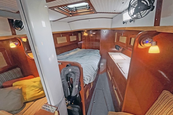 PATINA 35ft Brewer Yacht For Sale