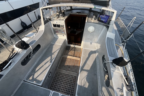 PATINA 35ft Brewer Yacht For Sale