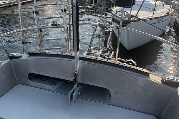 PATINA 35ft Brewer Yacht For Sale