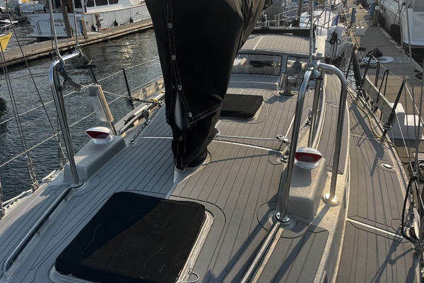 PATINA 35ft Brewer Yacht For Sale