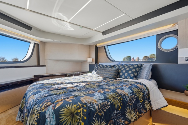 47ft Absolute Yacht For Sale