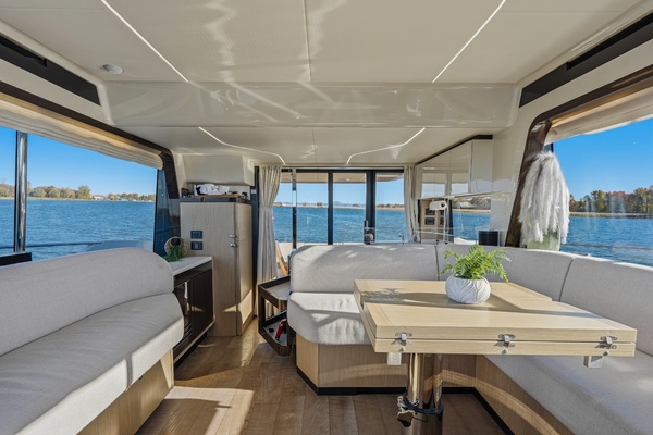 47ft Absolute Yacht For Sale