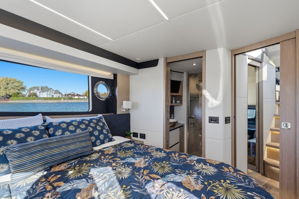 47ft Absolute Yacht For Sale