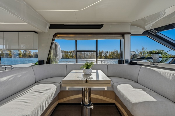 47ft Absolute Yacht For Sale