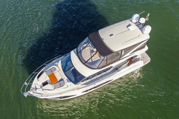 47ft Absolute Yacht For Sale