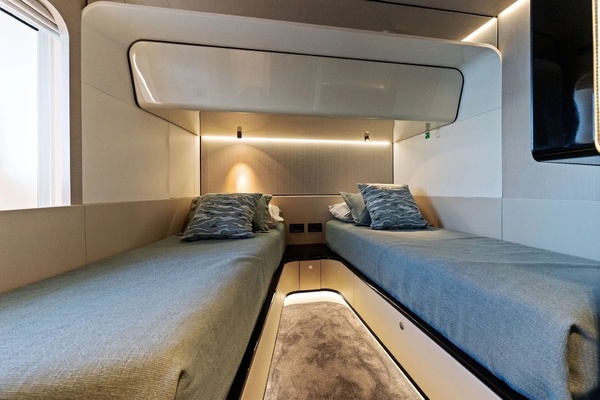 COMPASS 88ft Azimut Yacht For Sale