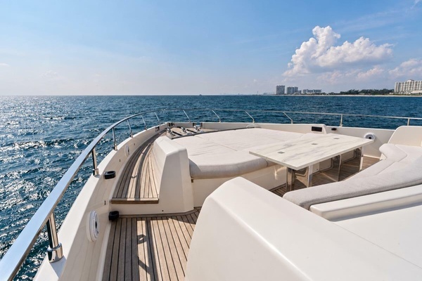 THE BRASS RING 85ft Ferretti Yachts Yacht For Sale