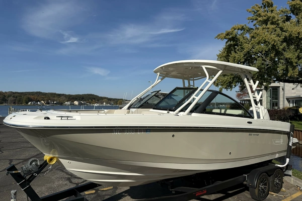 23-ft-Boston Whaler-2017-230 Vantage- Holland Michigan United States  yacht for sale