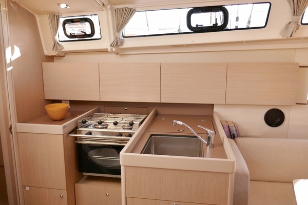 Wanderer 38ft Beneteau Yacht For Sale