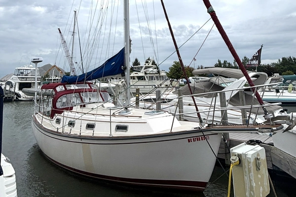 31-ft-Island Packet-1987-31-Crimson Sunset Muskegon Michigan United States  yacht for sale