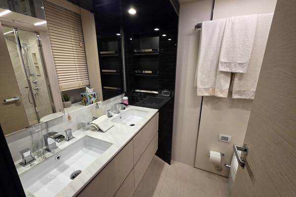 Ciao Bella 72ft Azimut Yacht For Sale
