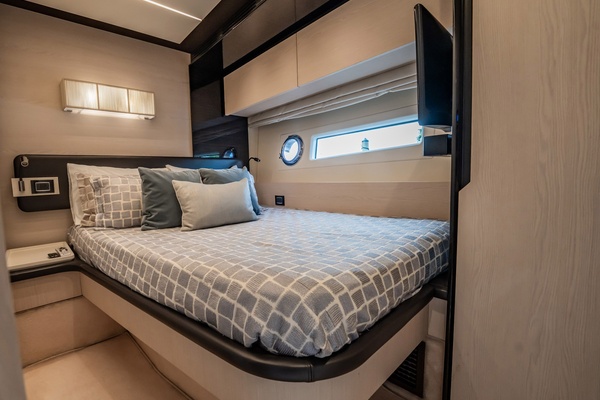 Ciao Bella 72ft Azimut Yacht For Sale