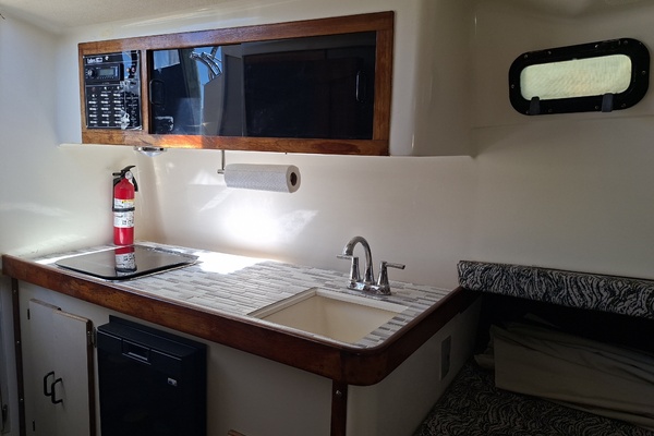 Island Girl 30ft Luhrs Yacht For Sale